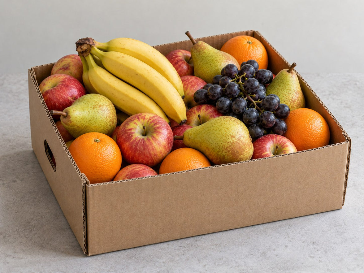 Obstkiste mit einer abwechslungsreichen Auswahl an frischen Früchten.